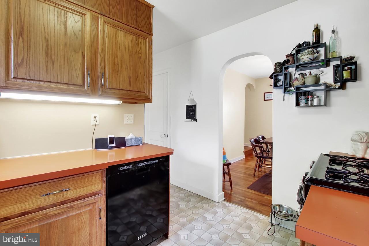 300 Edgewood Road York, PA 17402 - Photo 11 of 25 Gallery Image 11