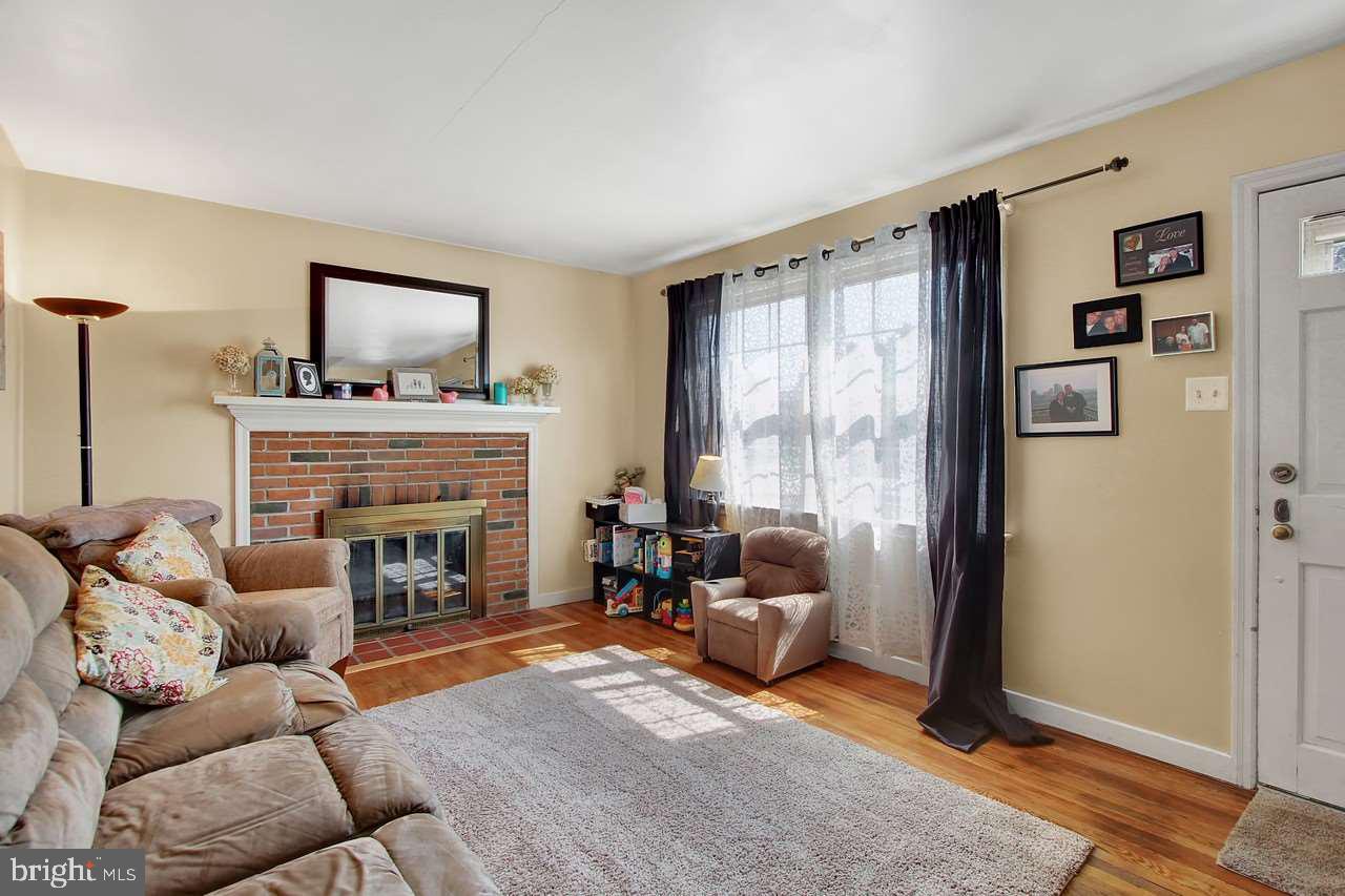 300 Edgewood Road York, PA 17402 - Photo 3 of 25 Gallery Image 3