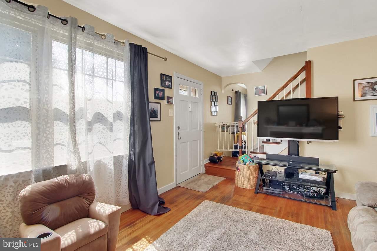 300 Edgewood Road York, PA 17402 - Photo 4 of 25 Gallery Image 4
