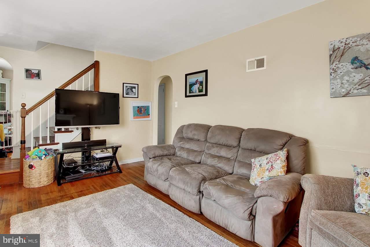 300 Edgewood Road York, PA 17402 - Photo 5 of 25 Gallery Image 5