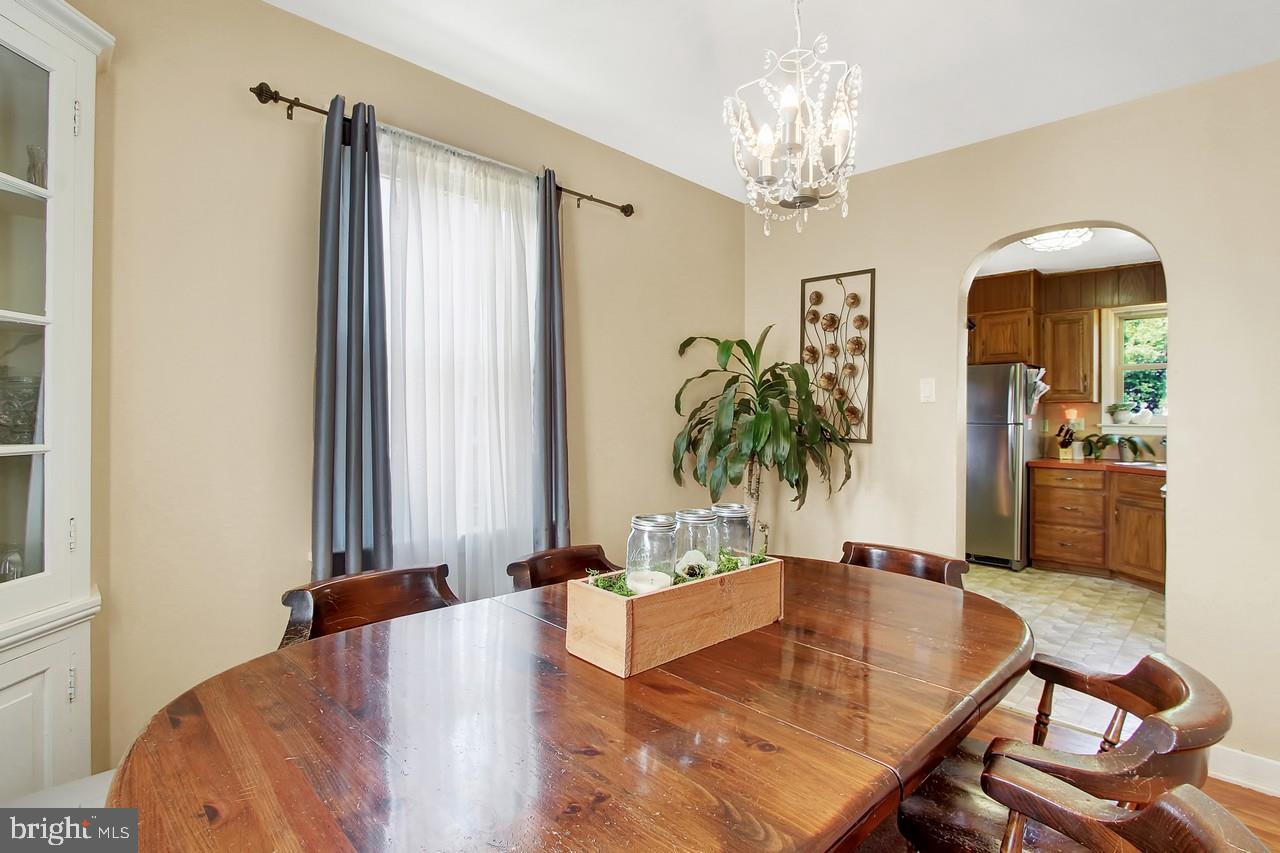 300 Edgewood Road York, PA 17402 - Photo 7 of 25 Gallery Image 7