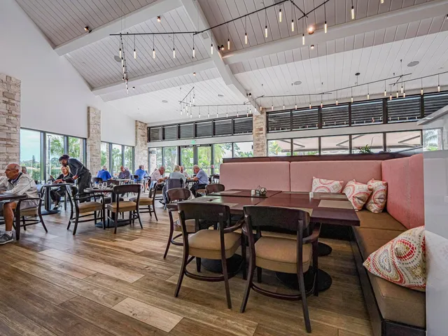 $825,000 | 13708 Whispering Lakes Lane, Palm Beach Gardens, FL 33418