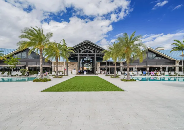 $825,000 | 13708 Whispering Lakes Lane, Palm Beach Gardens, FL 33418