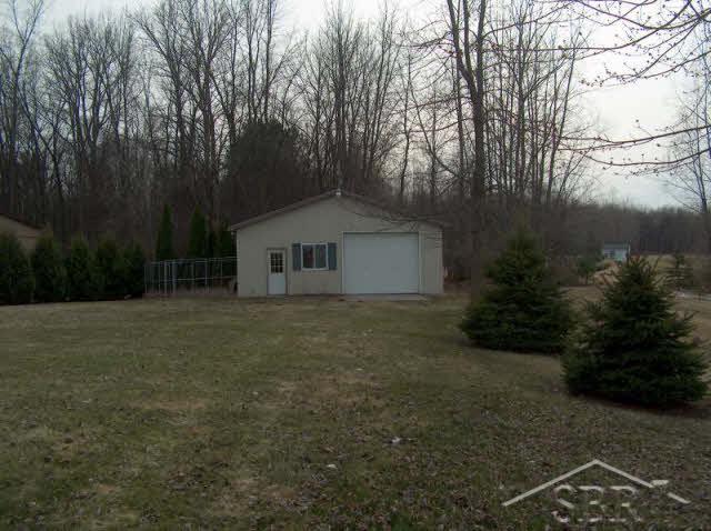 2316 South Orr Road Freeland, MI 48623 - Photo 18 of 18 20035379-17.JPG