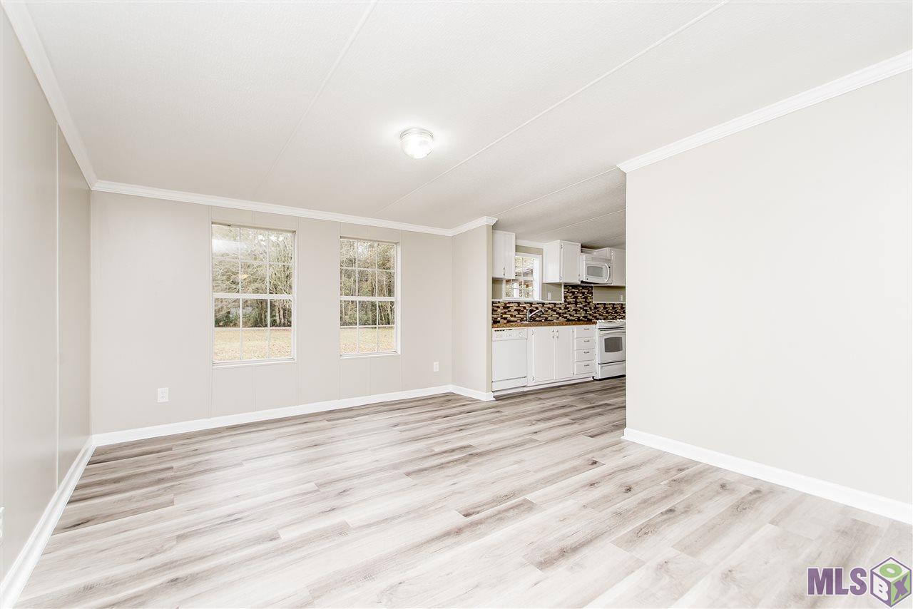 36219 Fore Road Denham Springs, LA 70706 - Photo 5 of 33