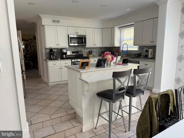 $695,000 | 1038 Fawn Drive, Southampton, PA 18966