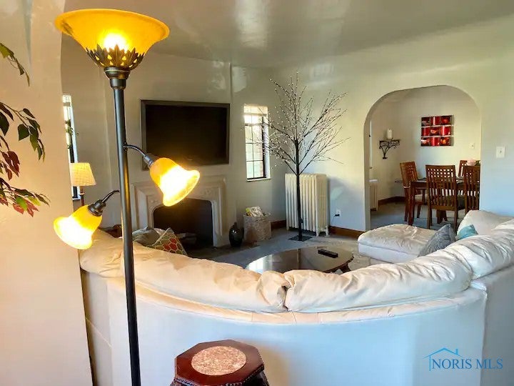 1321 Laclede Road Toledo, OH 43612 - Photo 4 of 48 Gallery Image 4