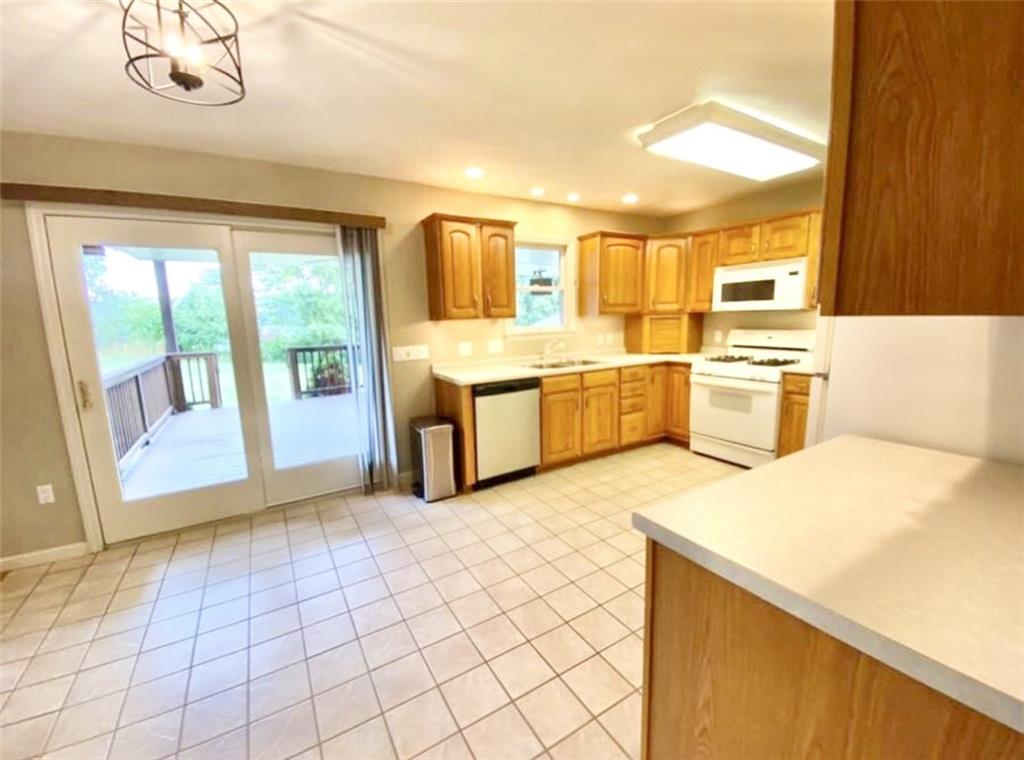 1079 Finchley Road Irwin, PA 15642 - Photo 11 of 25 Gallery Image 11