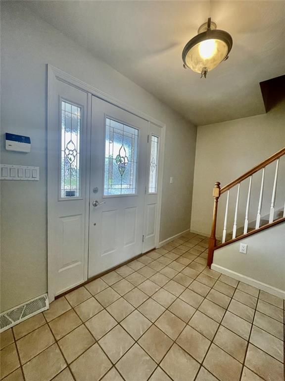 1079 Finchley Road Irwin, PA 15642 - Photo 5 of 25 Gallery Image 5