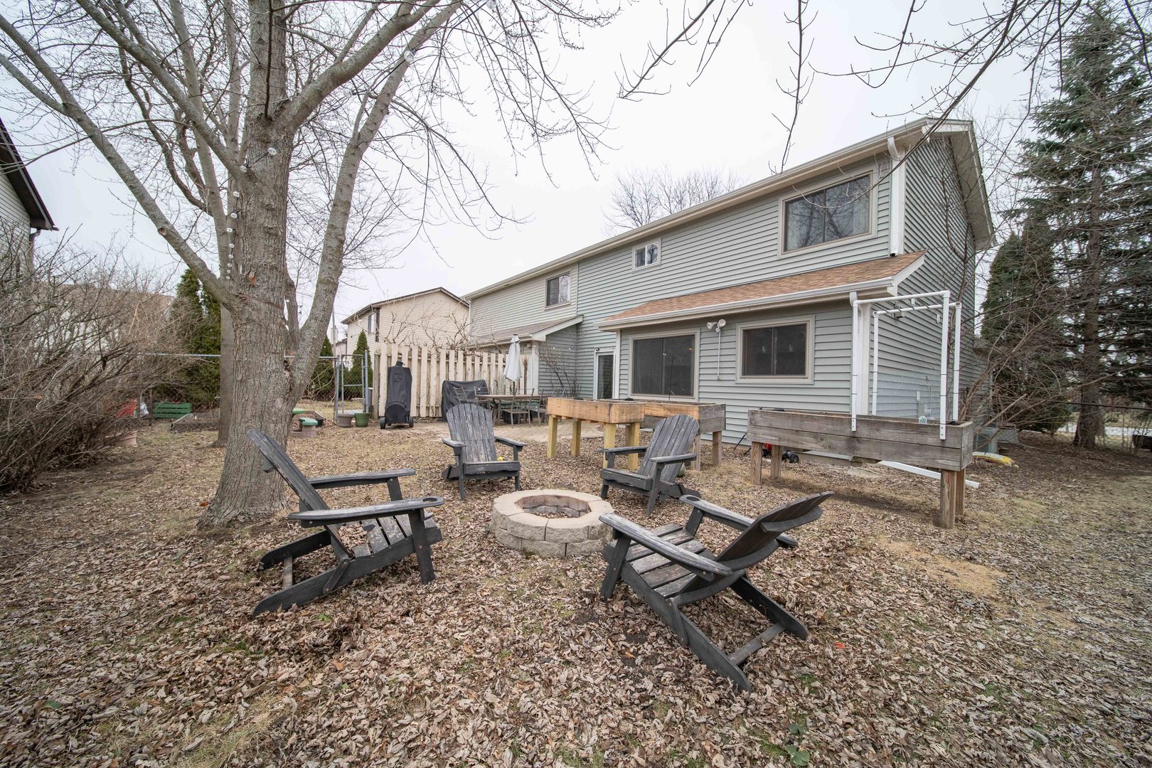 1504 Chippewa Trail Wheeling, IL 60090 - Photo 27 of 28 a view of a backyard with sitting area