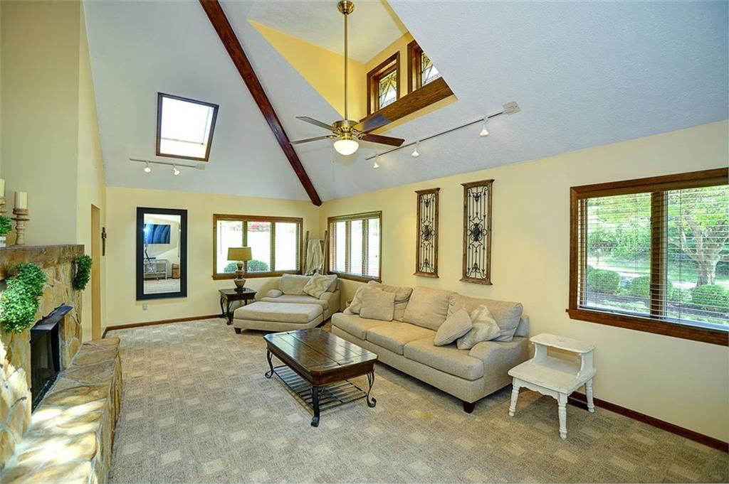 1009 Old Washington Road Canonsburg, PA 15317 - Photo 4 of 24 Gallery Image 4