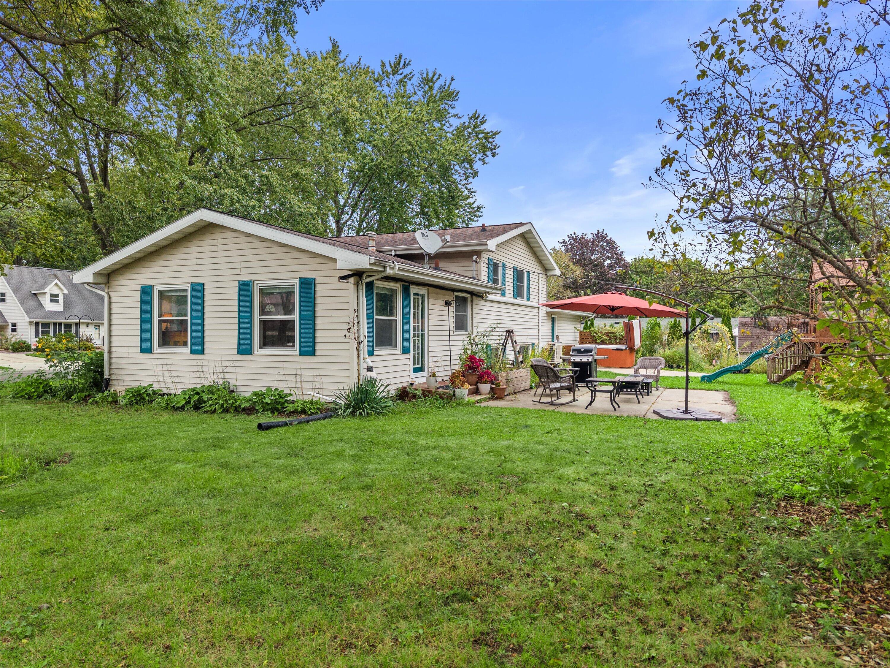 717 Roby Road Stoughton, WI 53589 - Photo 28 of 35 Hot Tub Included