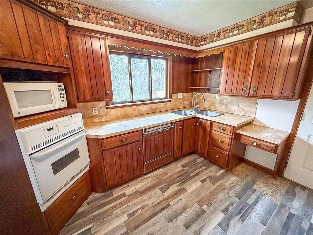 102 Randy Drive Butler, PA 16002 - Photo 15 of 42