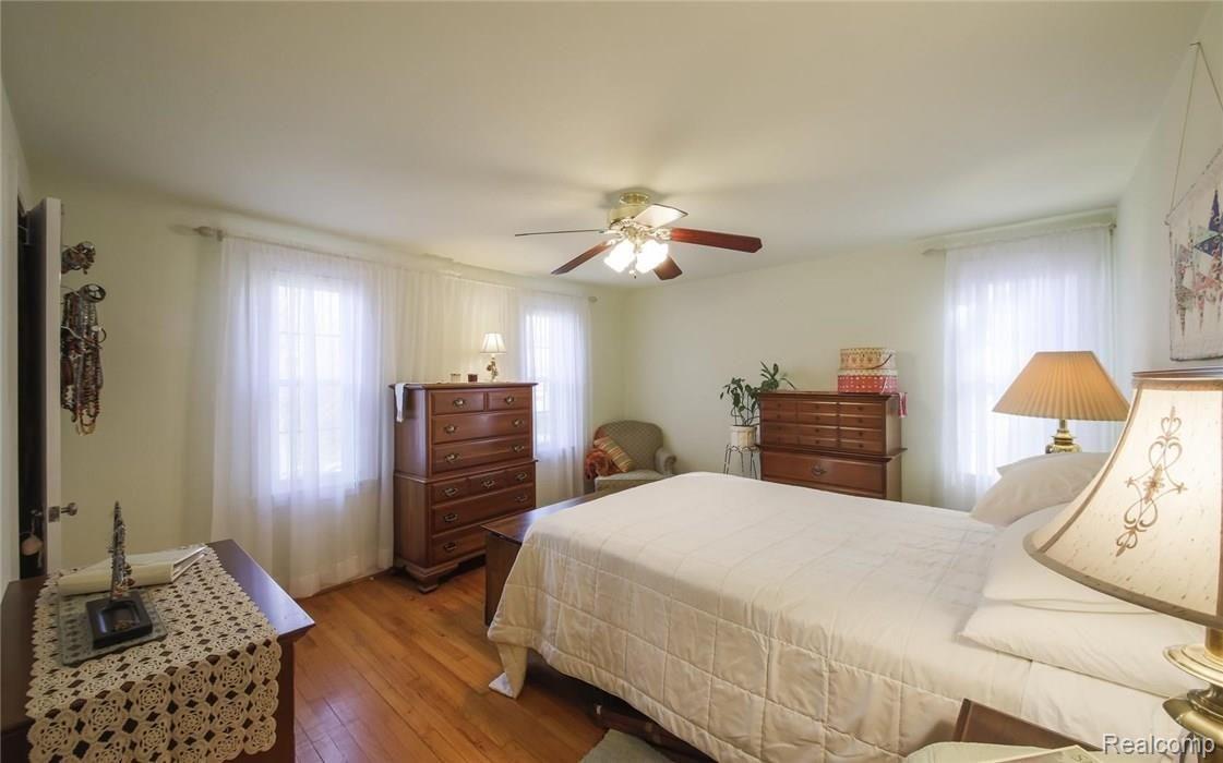 881 Fisher Road Grosse Pointe, MI 48230 - Photo 11 of 13 18-photo-web-1680x1050-141683.jpg