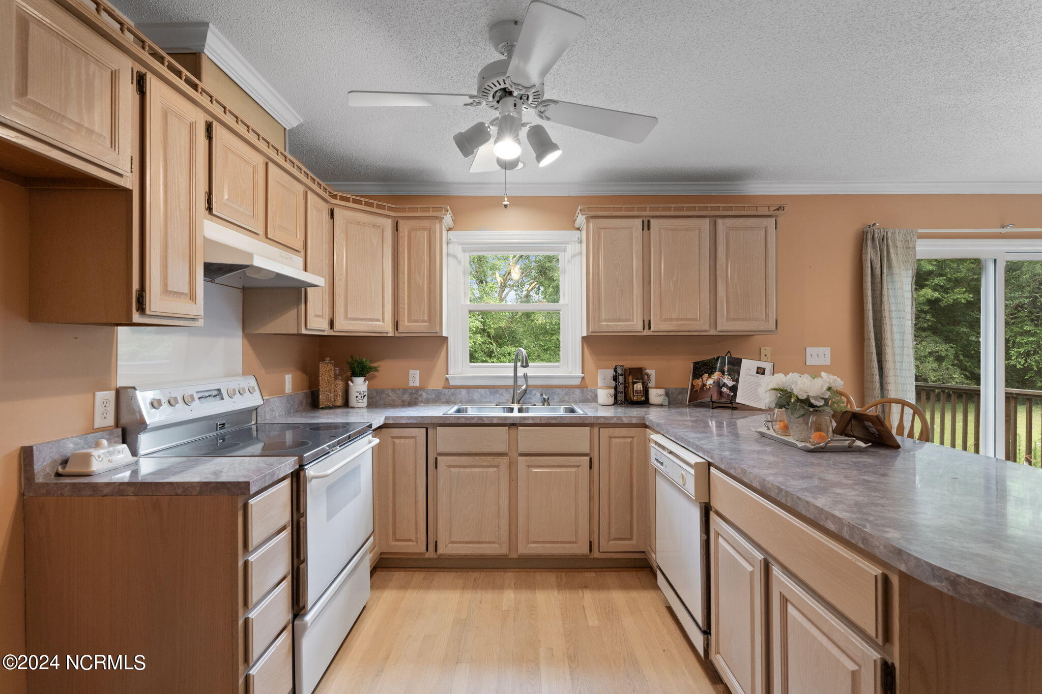 416 Hunting Lodge Road Clayton, NC 27520 - Photo 16 of 38 11-web-or-mls-P1217110