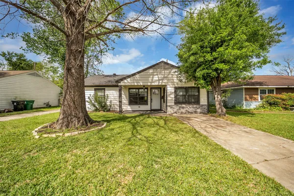 $299,000 | 2915 Robertson Street, Houston, TX 77009