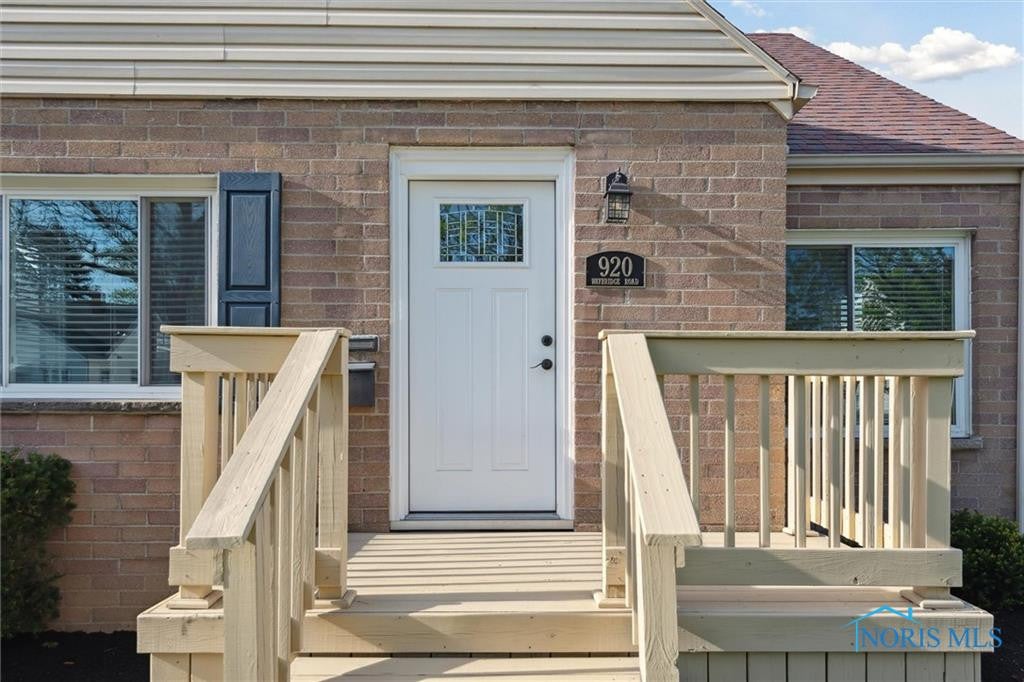 920 Waybridge Road Toledo, OH 43612 - Photo 5 of 45 Gallery Image 5