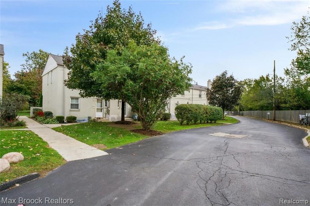 1652 Graefield Road Birmingham, MI 48009 - Photo 25 of 25