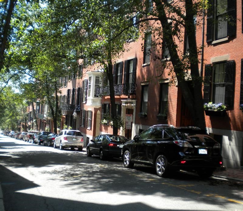 70 Pinckney Street, Unit 2 Boston, MA 02114 - Photo 6 of 6 Gallery Image 6