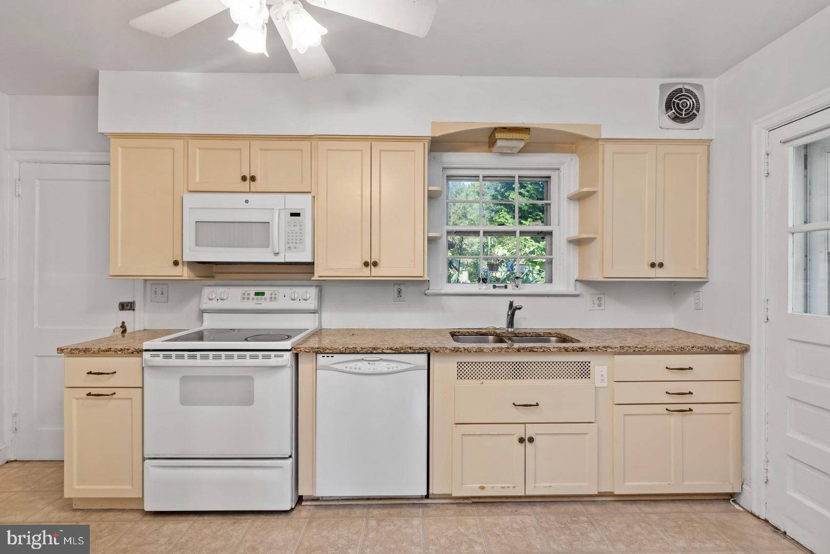 2302 Rudy Road Harrisburg, PA 17104 - Photo 13 of 32 Gallery Image 13