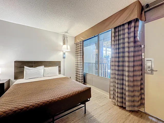 $875 | 910 Suemac Road, Jacksonville, FL 32254