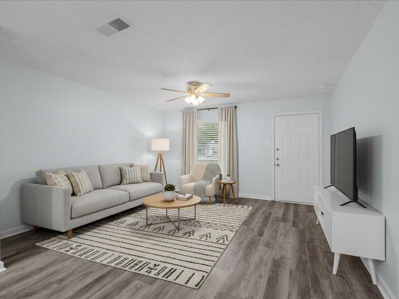 303 Mansfield Road Cleburne, TX 76031 - Photo 2 of 22