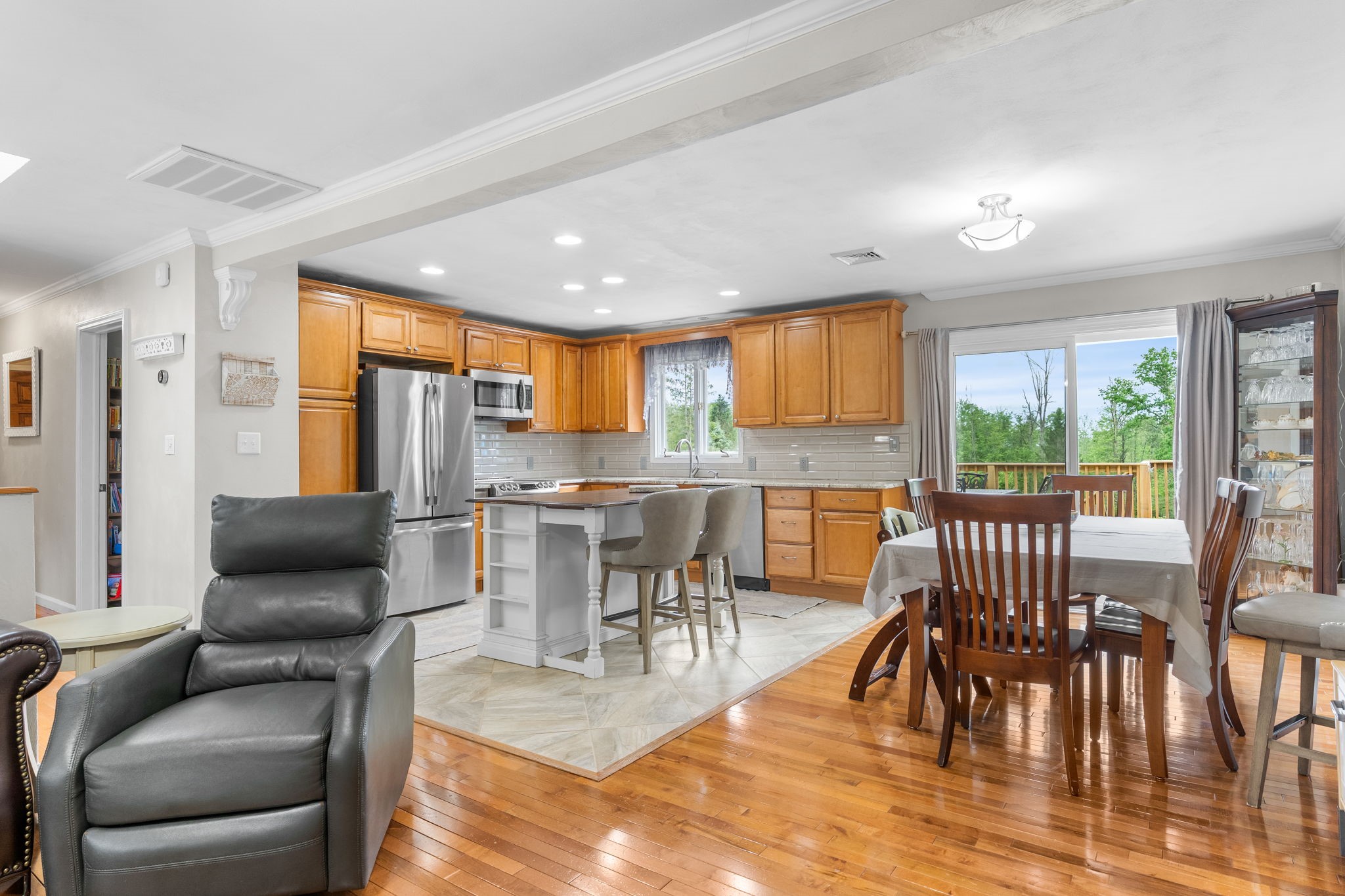 618 Pollard Hill Road Johnson City, NY 13790 - Photo 8 of 33