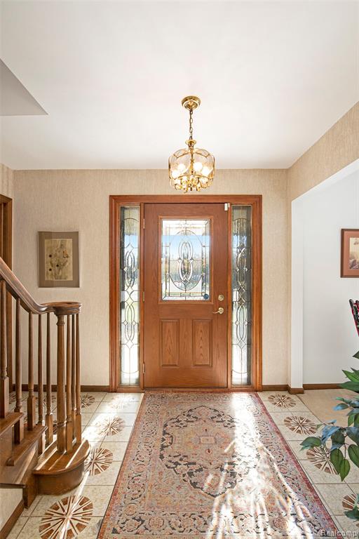 2452 Lassiter Drive Rochester Hills, MI 48309 - Photo 3 of 39