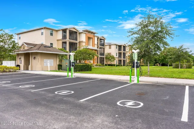 $250,000 | 1576 Peregrine Circle, Unit 109, Rockledge, FL 32955