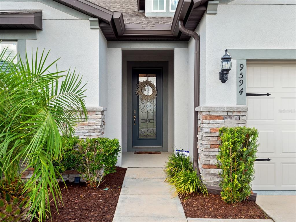 9594 Rally Spring Loop Wesley Chapel, FL 33545 - Photo 2 of 72 Gallery Image 2