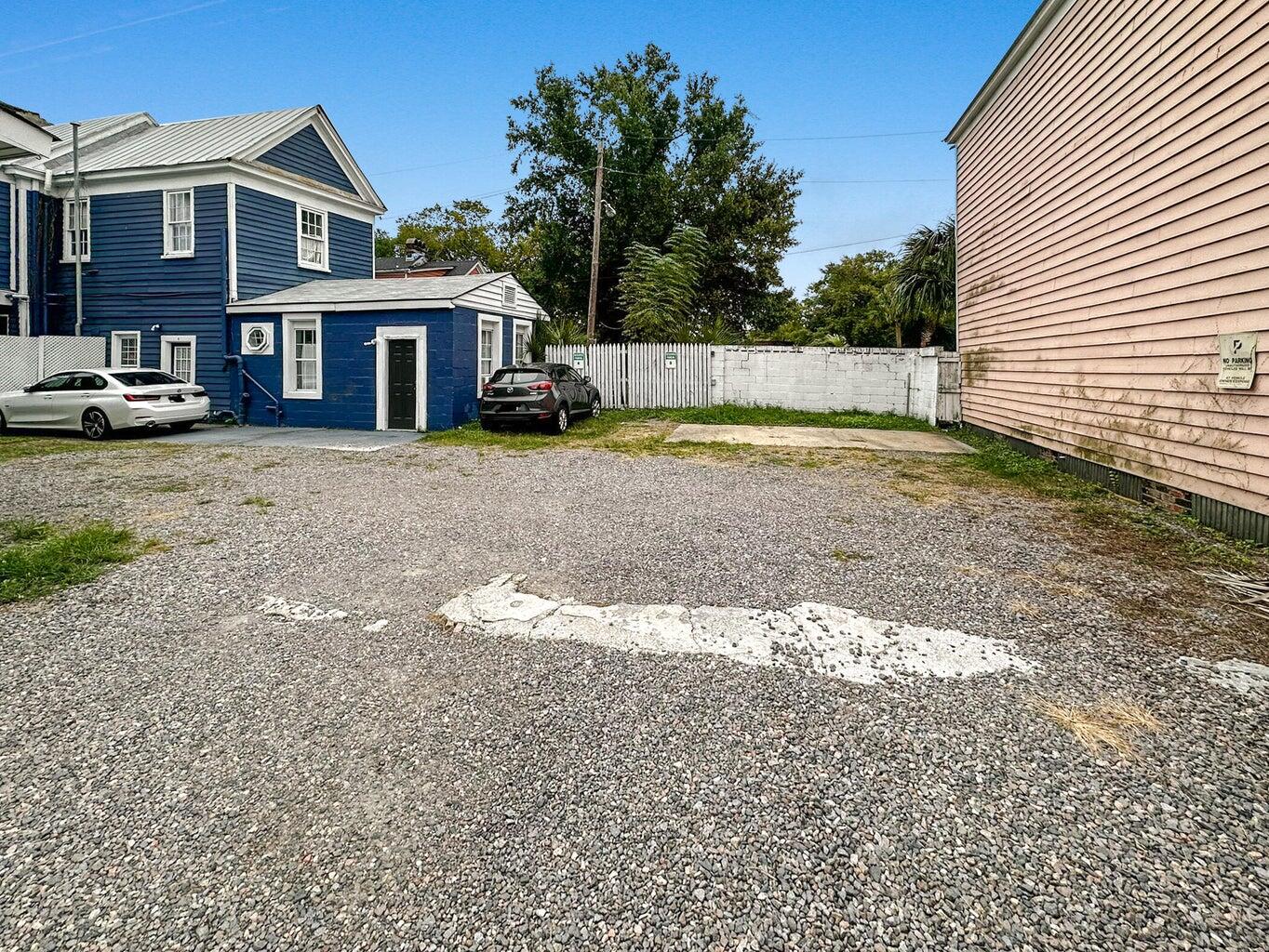 197 Spring Street Charleston, SC 29403 - Photo 22 of 28 20240123201950381592000000-o