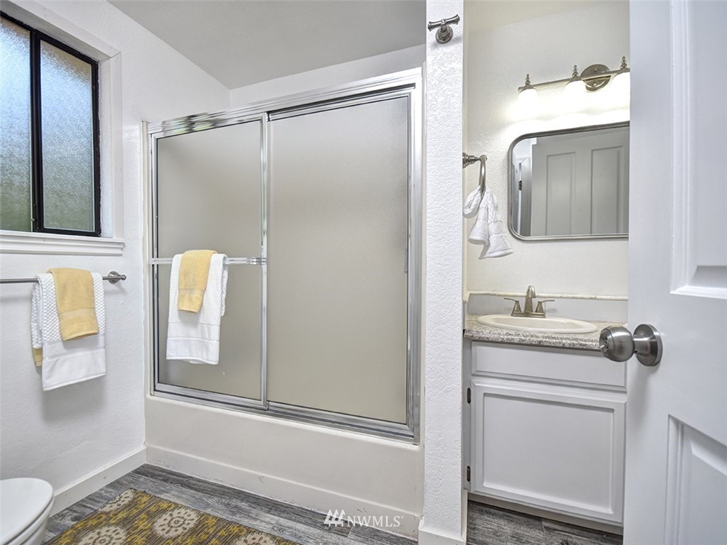 23133 20th Avenue Southeast Bothell, WA 98021 - Photo 11 of 22