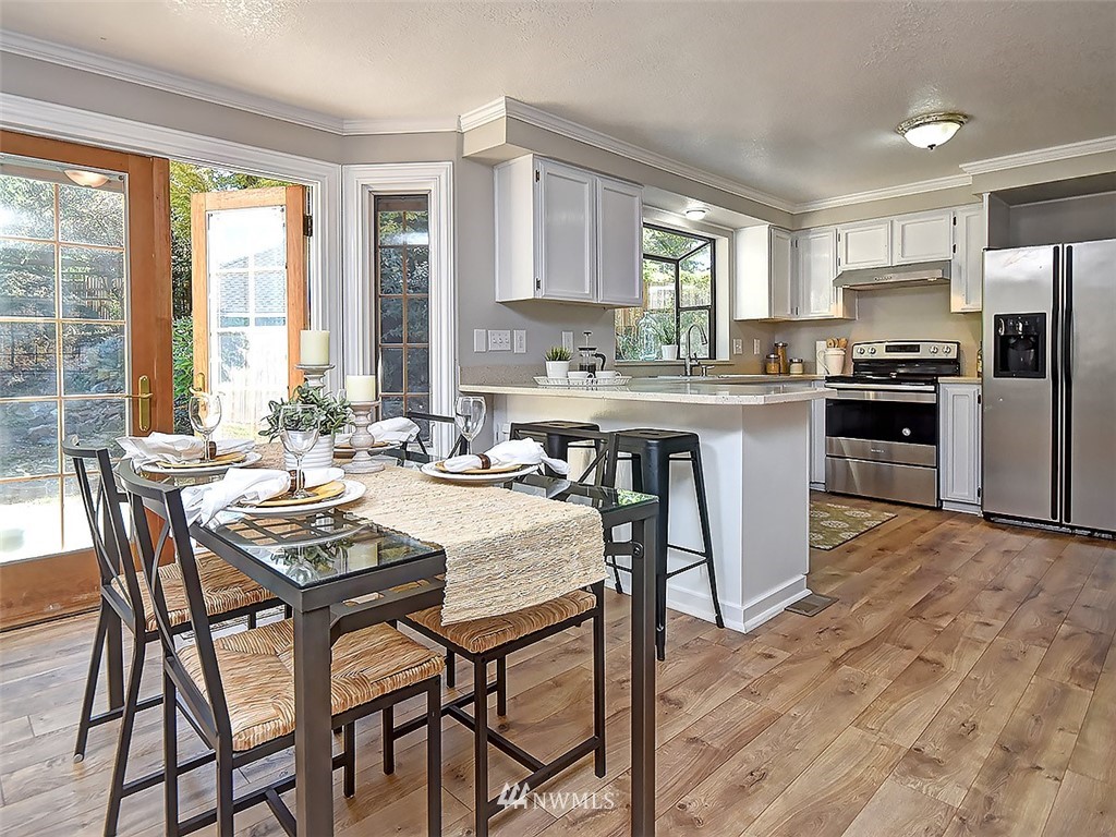 23133 20th Avenue Southeast Bothell, WA 98021 - Photo 5 of 22