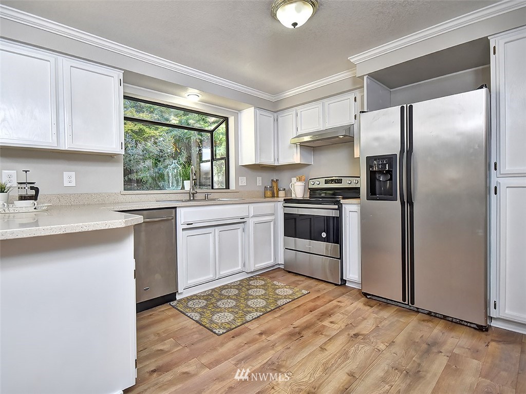 23133 20th Avenue Southeast Bothell, WA 98021 - Photo 6 of 22