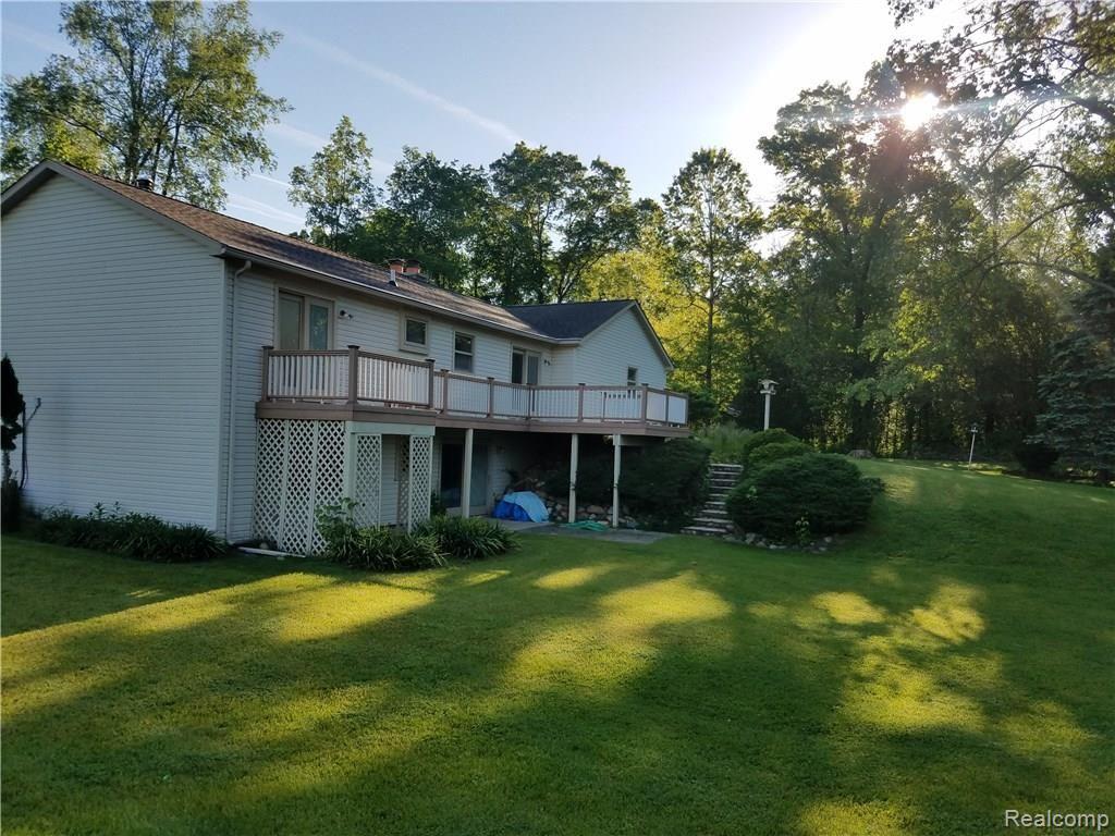 10780 Seitz Road Brighton, MI 48114 - Photo 2 of 11 back 1.jpg