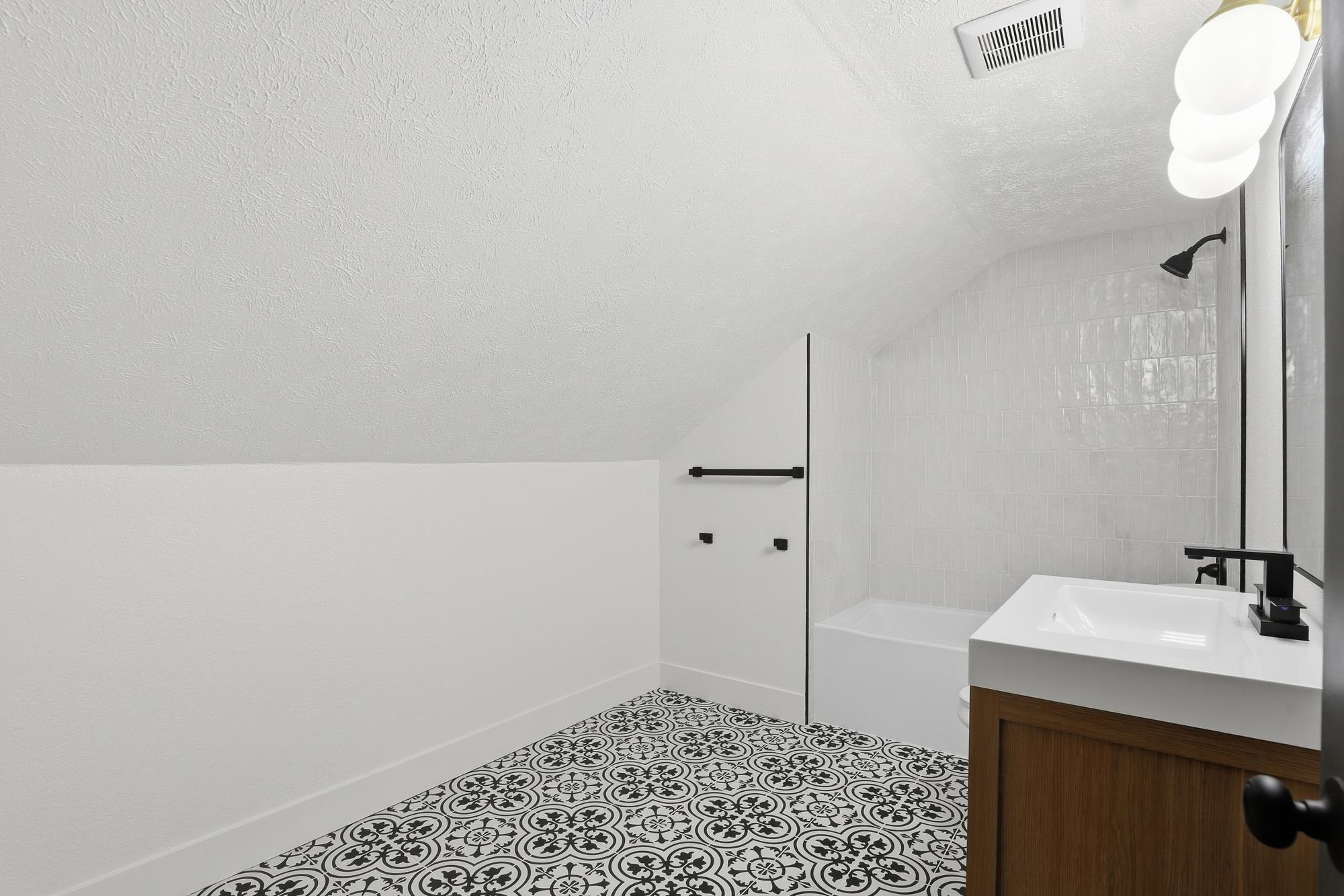 605 South Bowdish Road Spokane, WA 99206 - Photo 21 of 38