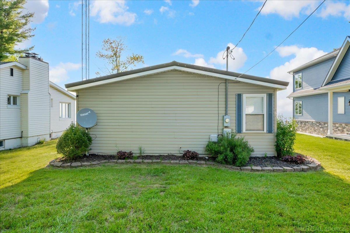 8723 Lakeshore Road Lexington, MI 48450 - Photo 4 of 47 Gallery Image 4