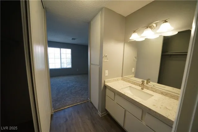 $1,295 | 4878 Nara Vista Way, Unit 203, Las Vegas, NV 89103