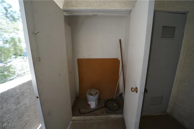 $1,295 | 4878 Nara Vista Way, Unit 203, Las Vegas, NV 89103