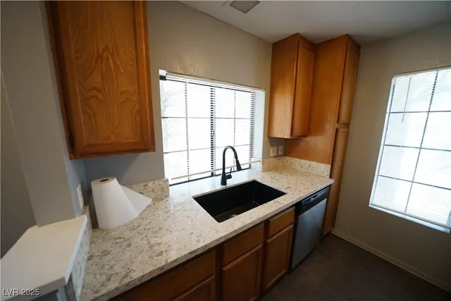 $1,295 | 4878 Nara Vista Way, Unit 203, Las Vegas, NV 89103