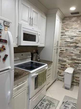 $2,750 | 3341 Cocoplum Circle, Coconut Creek, FL 33063