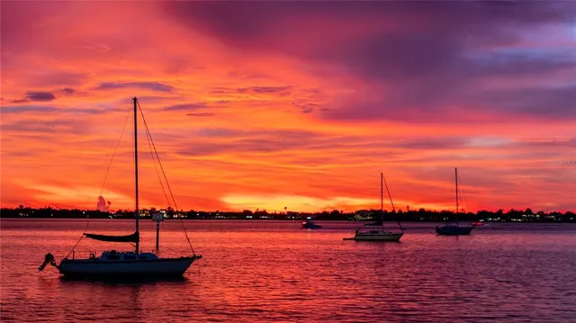 $2,000 | 2950 West Bay Drive, Unit B6, Belleair Bluffs, FL 33770