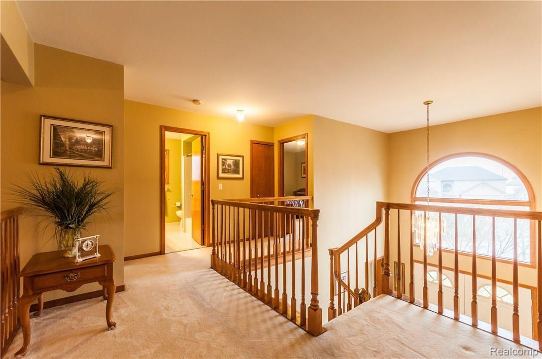 1051 Skyview Court Rochester, MI 48307 - Photo 23 of 40 1051 Skyview-21.jpg