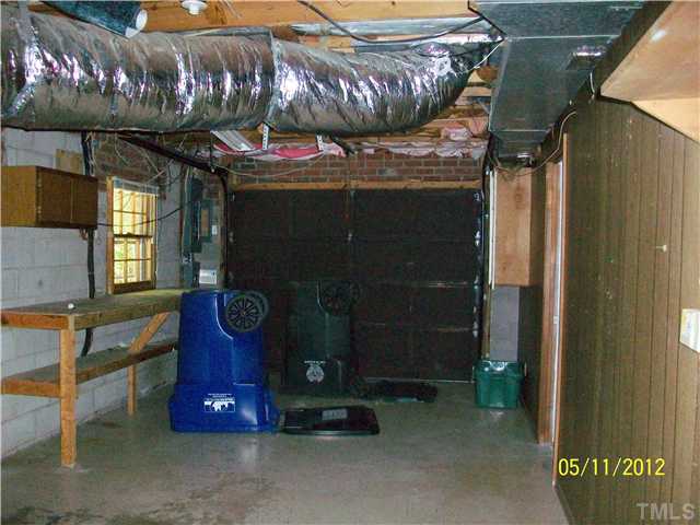 6701 Spencer Court Raleigh, NC 27615 - Photo 19 of 21 Garage