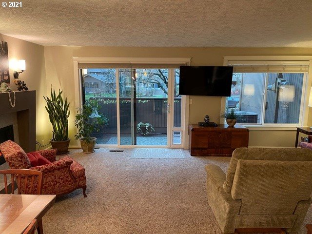 2239 Ridgeway Drive Eugene, OR 97401 - Photo 9 of 10 Gallery Image 9