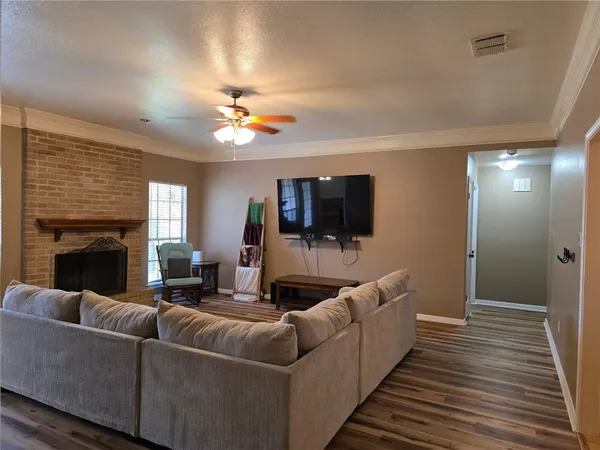 $2,300 | 6314 Ramsgate Circle, Corpus Christi, TX 78414