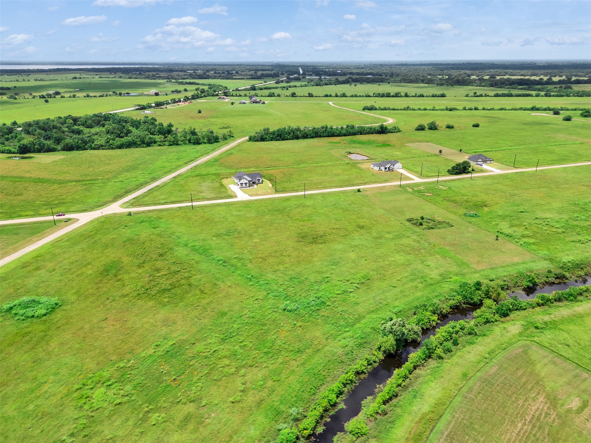 426 Chuckwagon Trail Angleton, TX 77515 - Photo 4 of 6