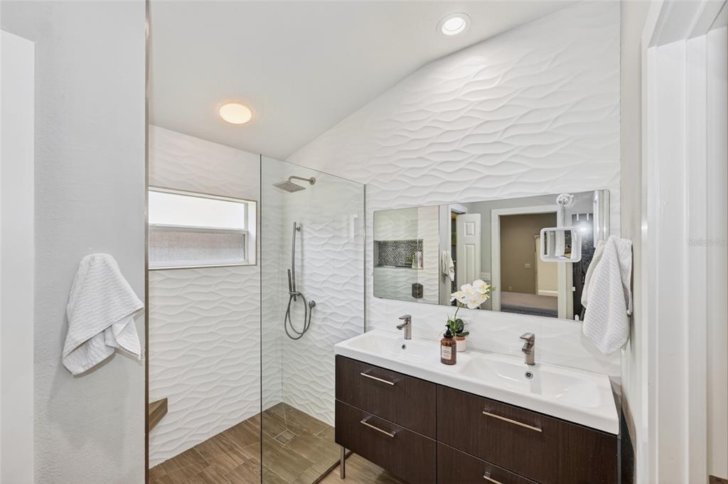 15107 Skip Jack Loop Bradenton, FL 34202 - Photo 16 of 47