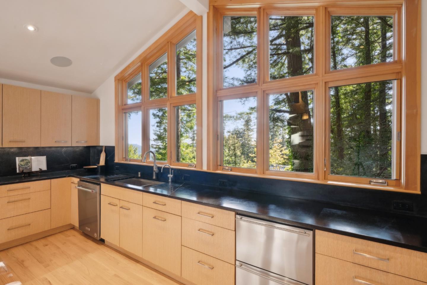 103 Harkins Road Woodside, CA 94062 - Photo 13 of 51