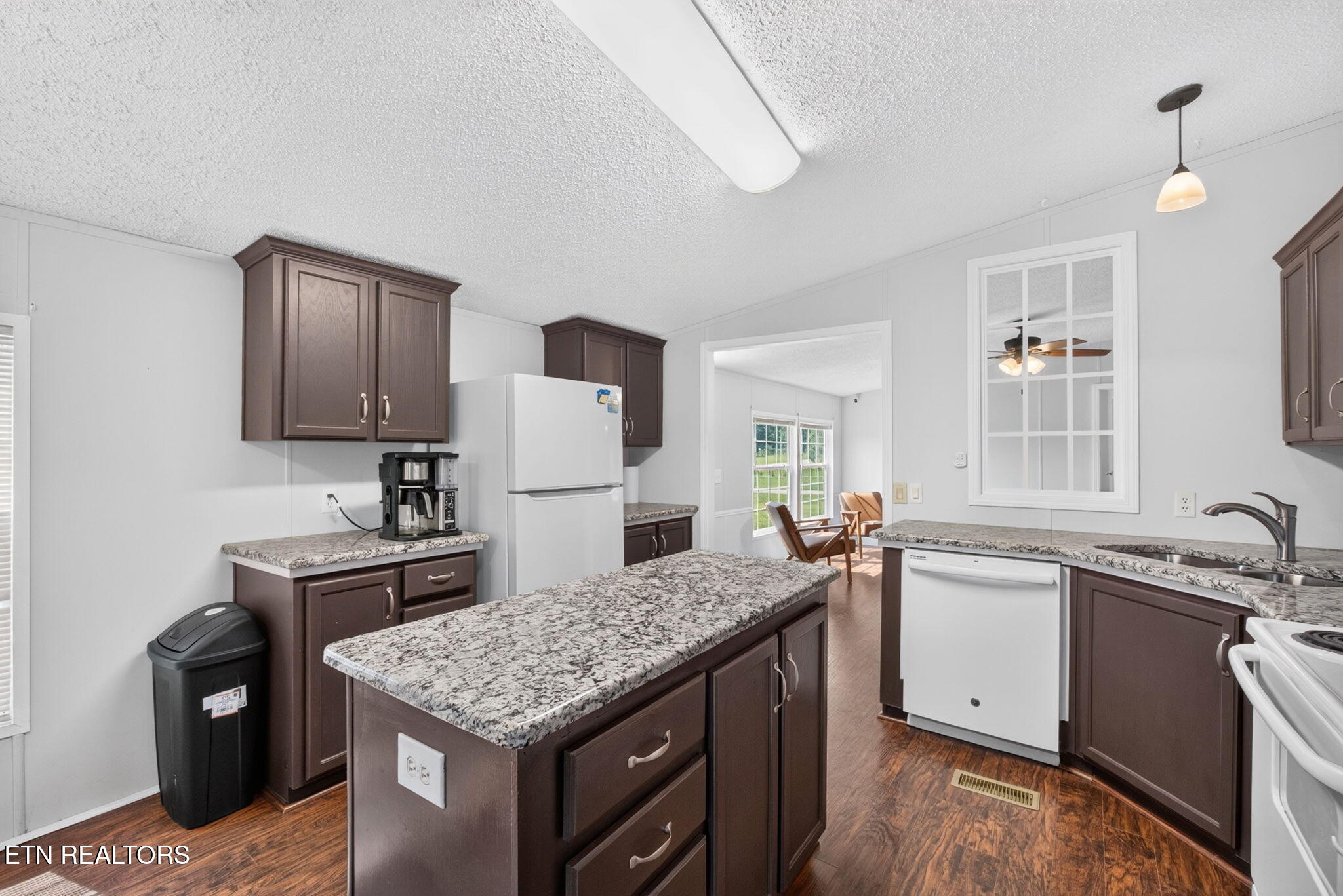 6998 Plateau Road Crossville, TN 38571 - Photo 17 of 27 17-web-or-mls-6998 Plateau Rd_16